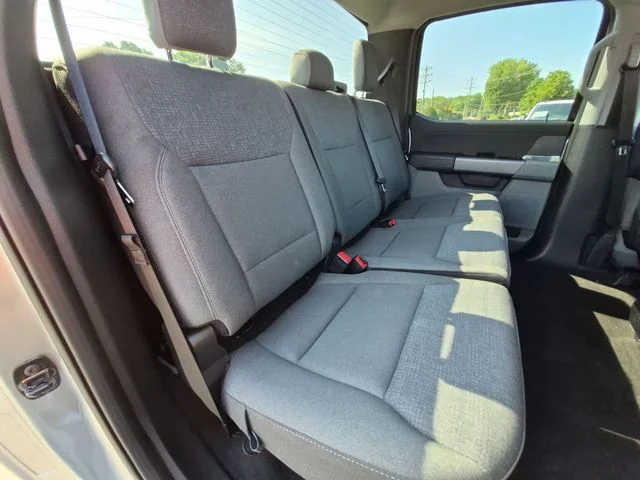 Used 2025 Silver Ford XLT image 33