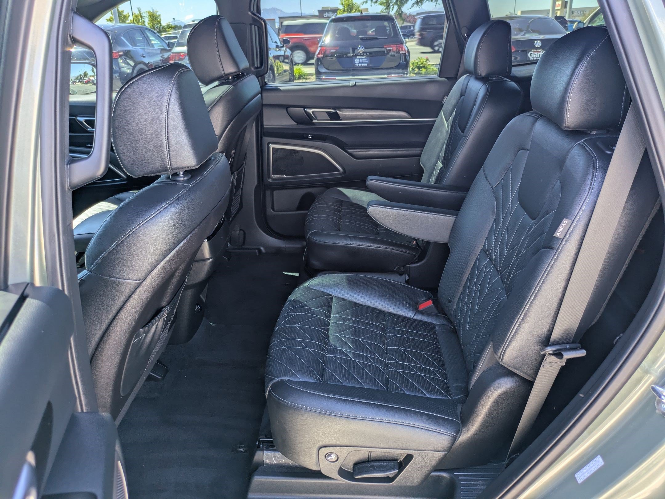 Used 2025 Jungle Green Kia EX X-Line image 30