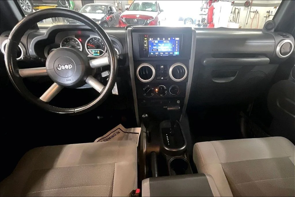 Used 2008 Black Jeep Unlimited Sahara image 15