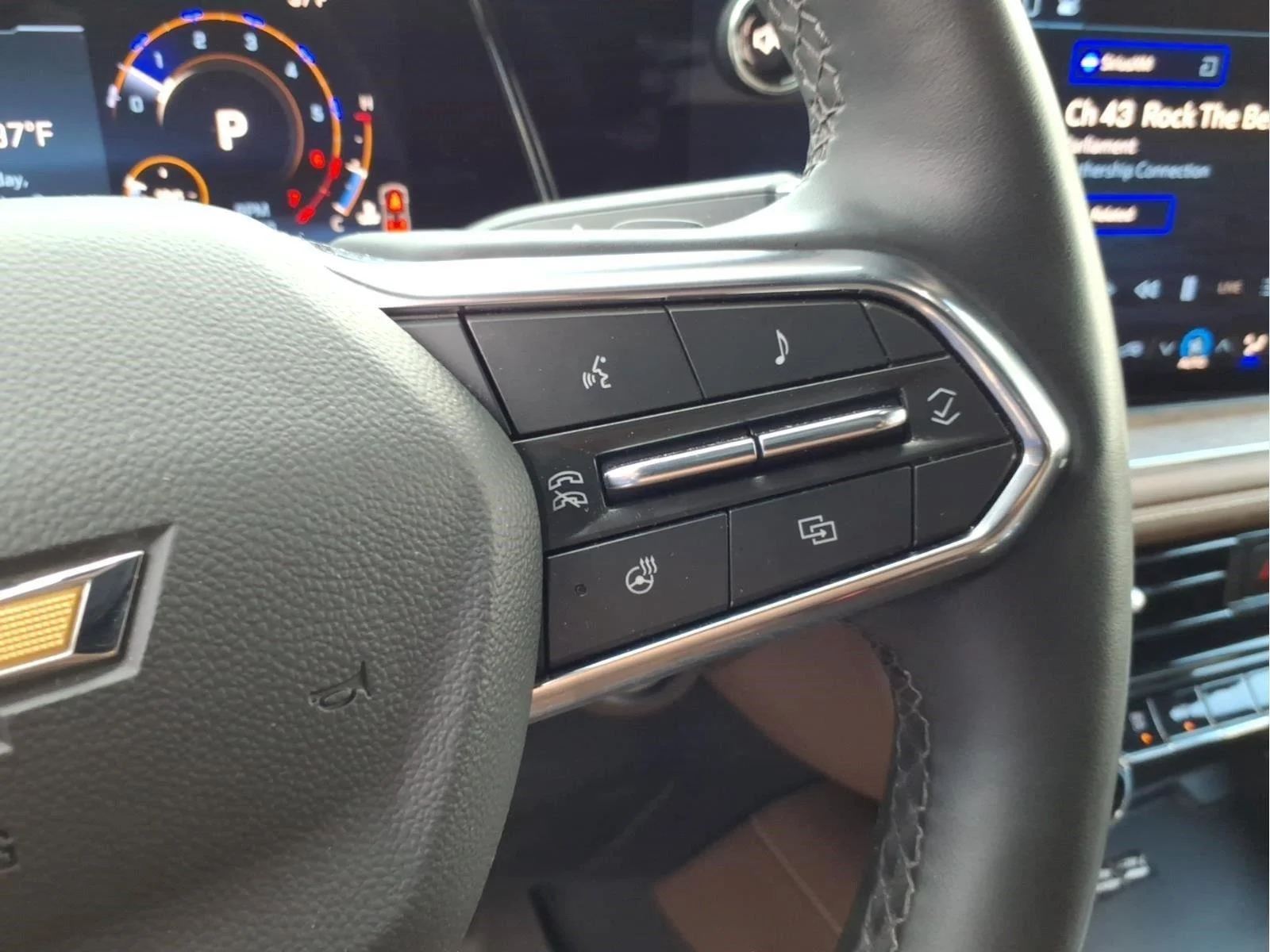 Used 2025 Dark Ash Metallic Chevrolet High Country image 23