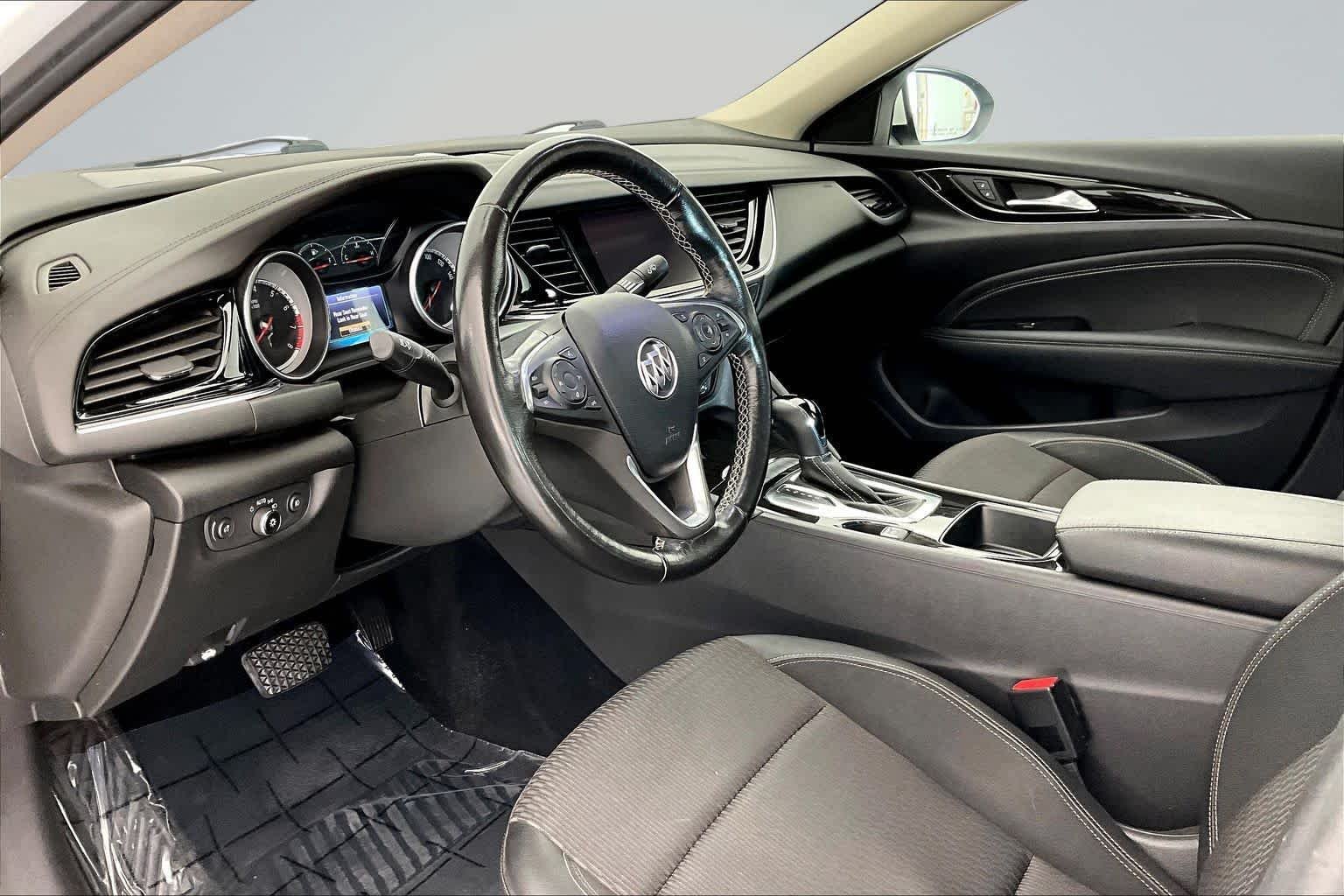 Used 2018 Buick Regal Sportback Preferred II with VIN W04GM6SX1J1126339 for sale in Des Moines, IA