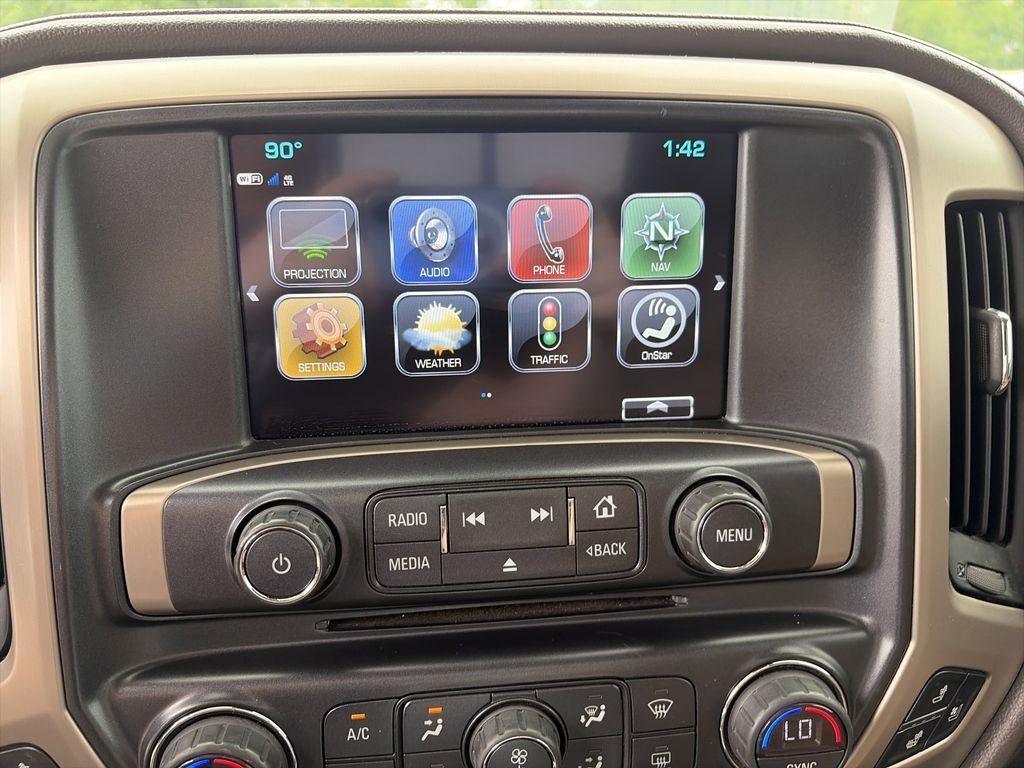Used 2017 White GMC Denali image 24