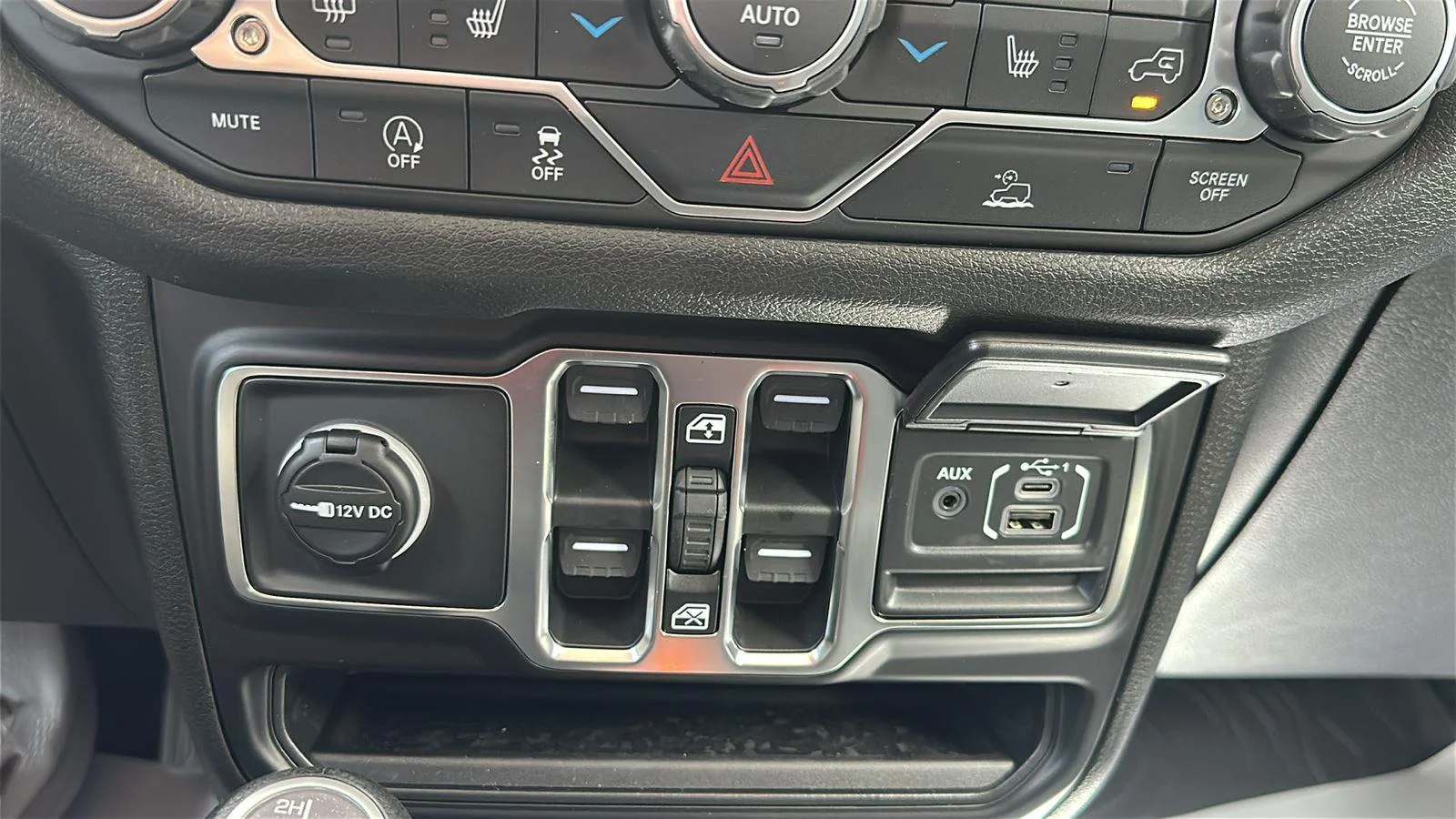 New 2026 Hydro Blue Pearlcoat Jeep Sport S image 22