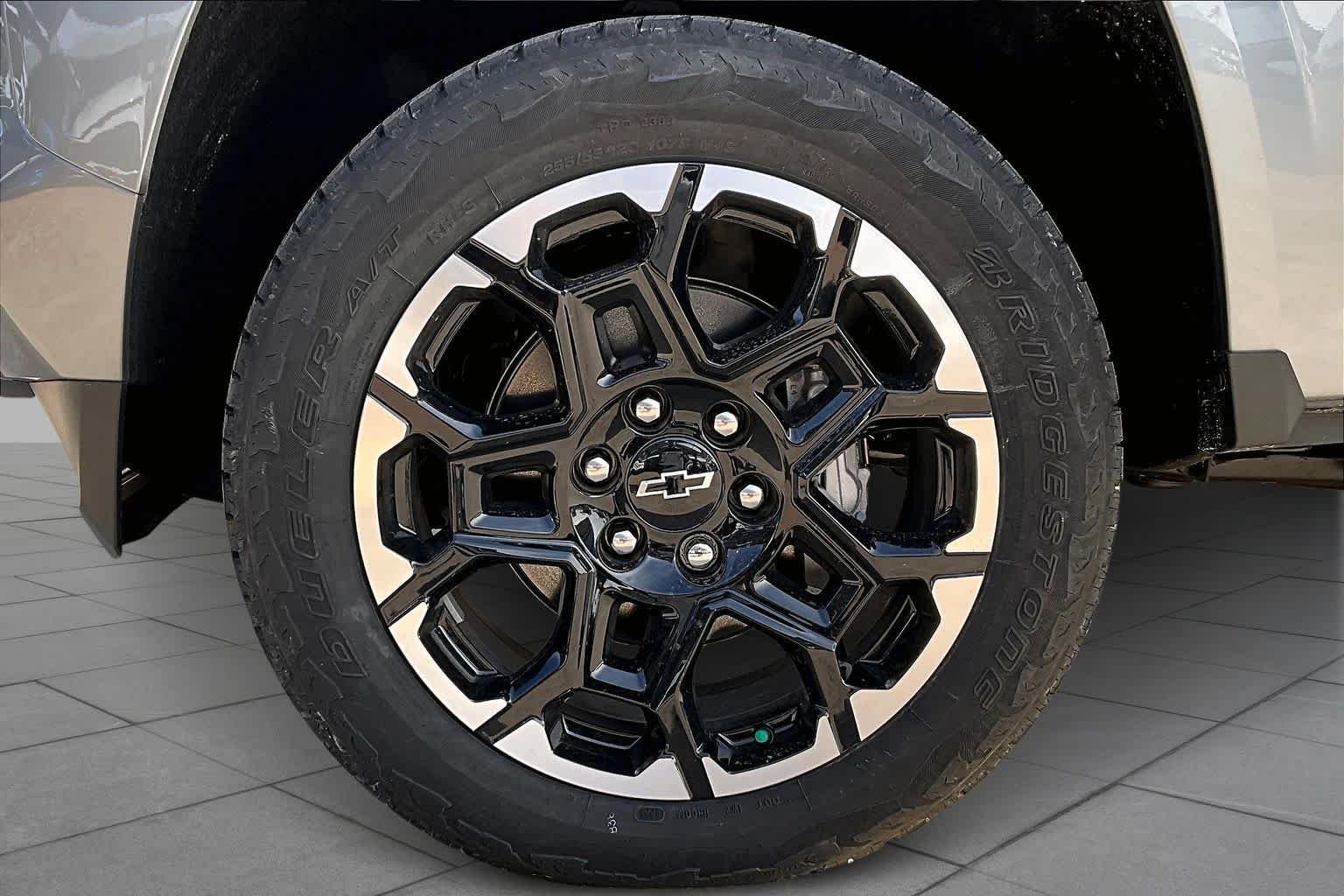 2026 Chevrolet Colorado Z71 - Photo 12