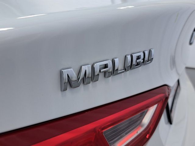 Used 2024 White Chevrolet LT image 34