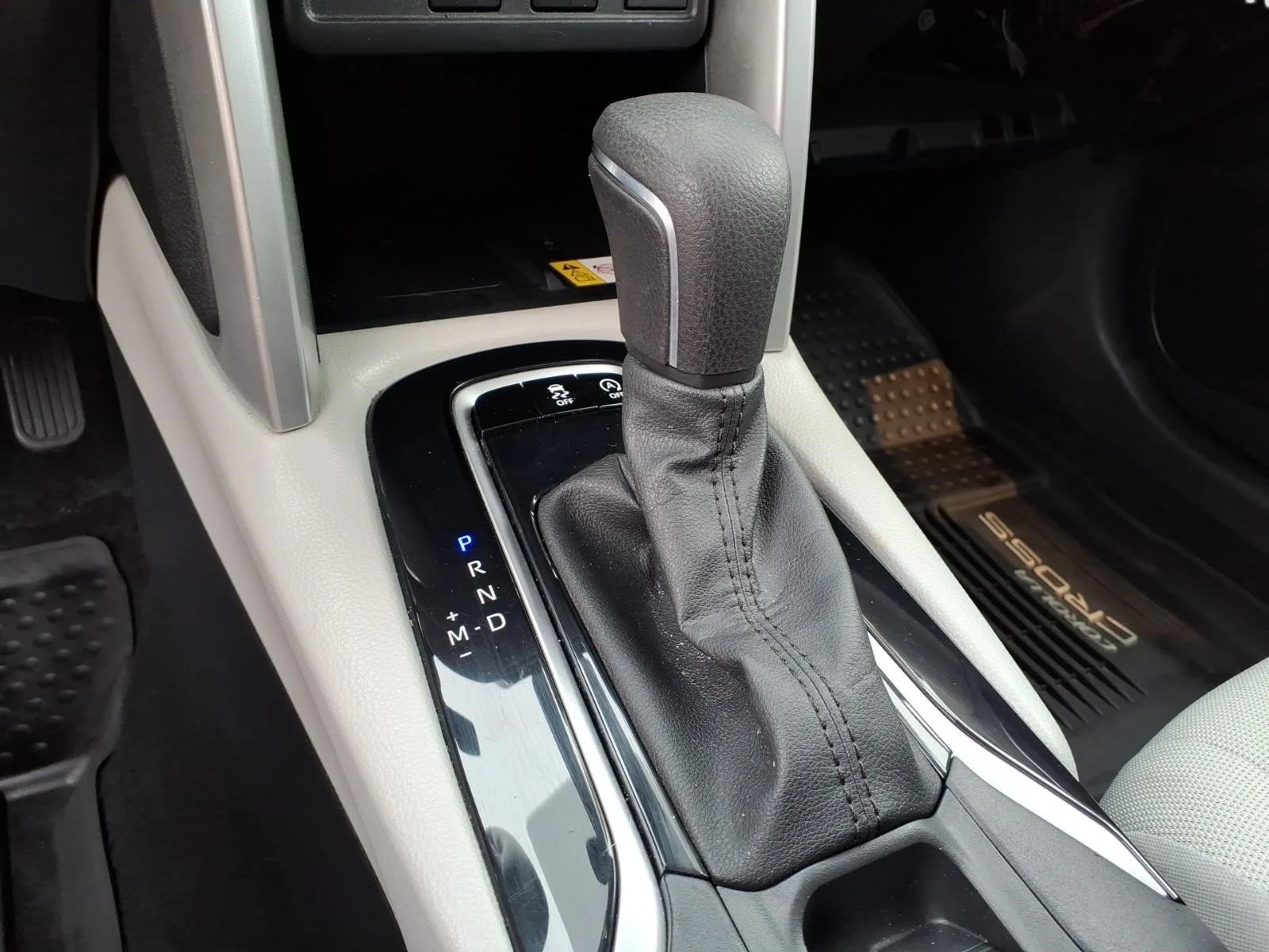 Used 2022 Celestite 1k3 Toyota LE image 20