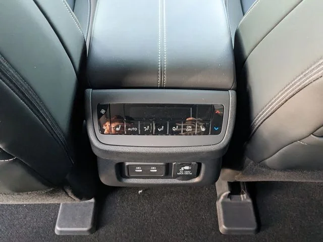 New 2026 Everest White Pearl TriCoat Nissan Platinum image 13