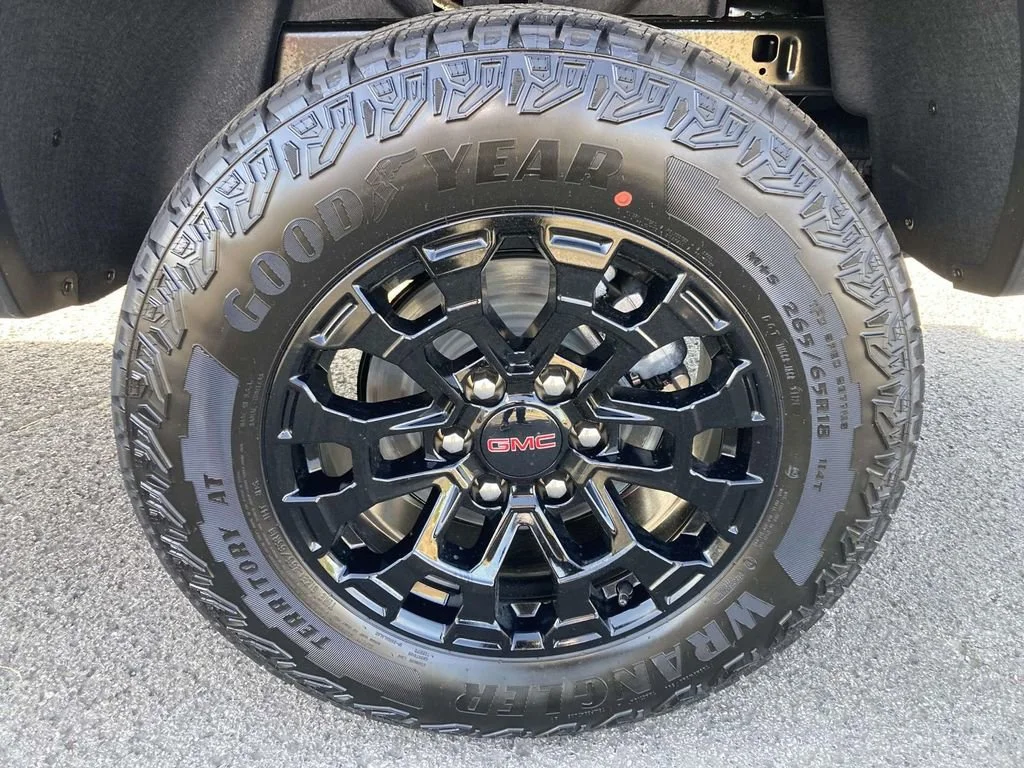 New 2026 Sterling Metallic GMC Elevation image 10