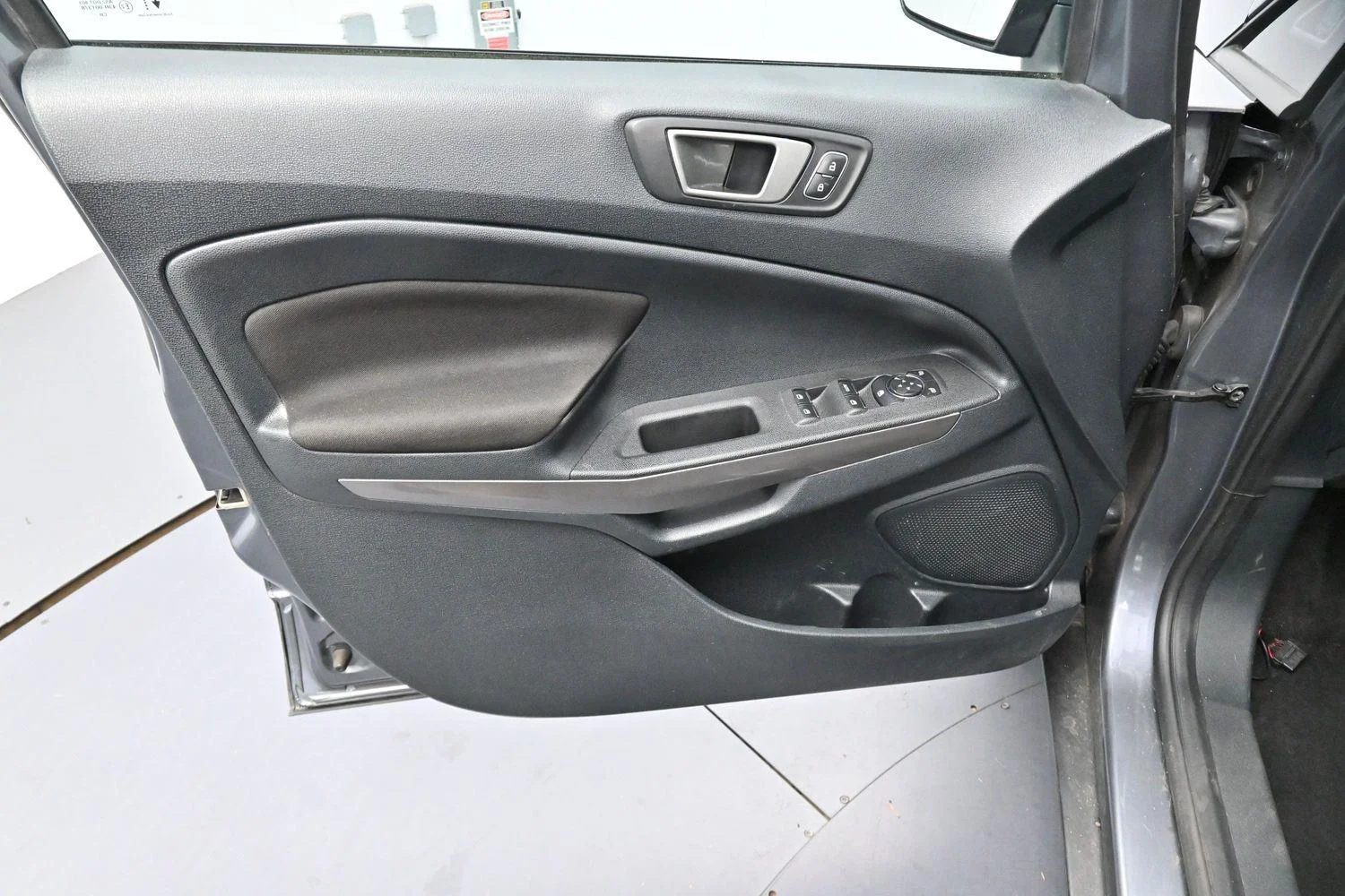 Used 2021 Smoke Ford SE image 10