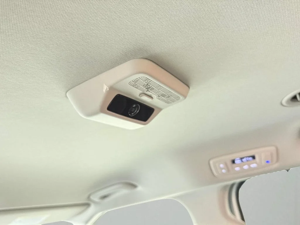 Used 2025 White Kia EX image 30