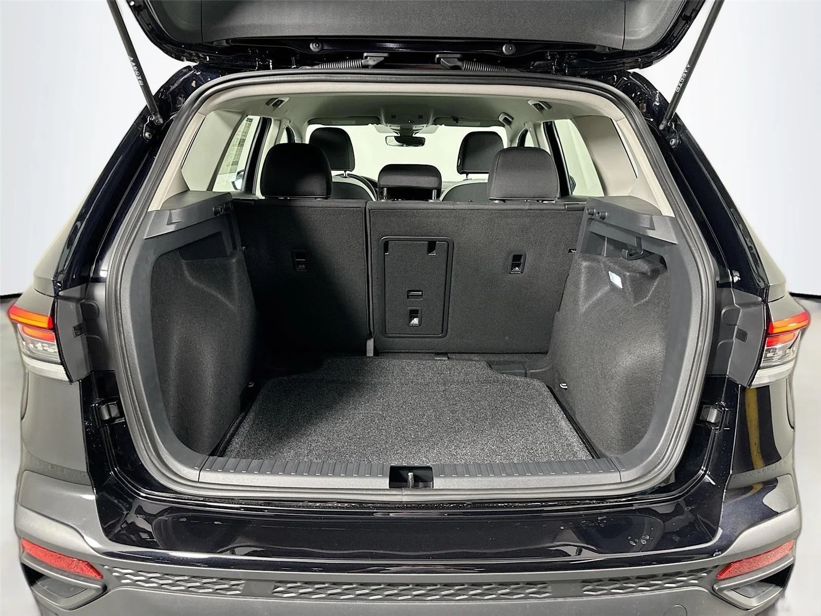 2025 Volkswagen Taos S - Photo 22