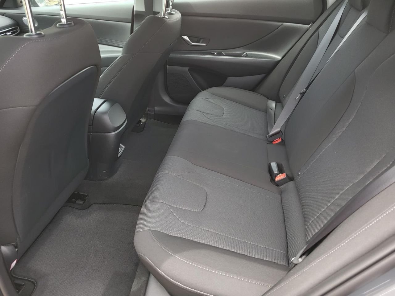 New 2026 Ecotronic Gray Hyundai SE image 9