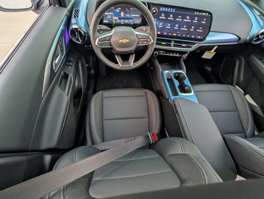 New 2026 Summit White Chevrolet LT image 10