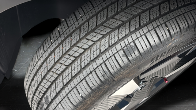 Used 2025 Super Black Nissan SR image 32