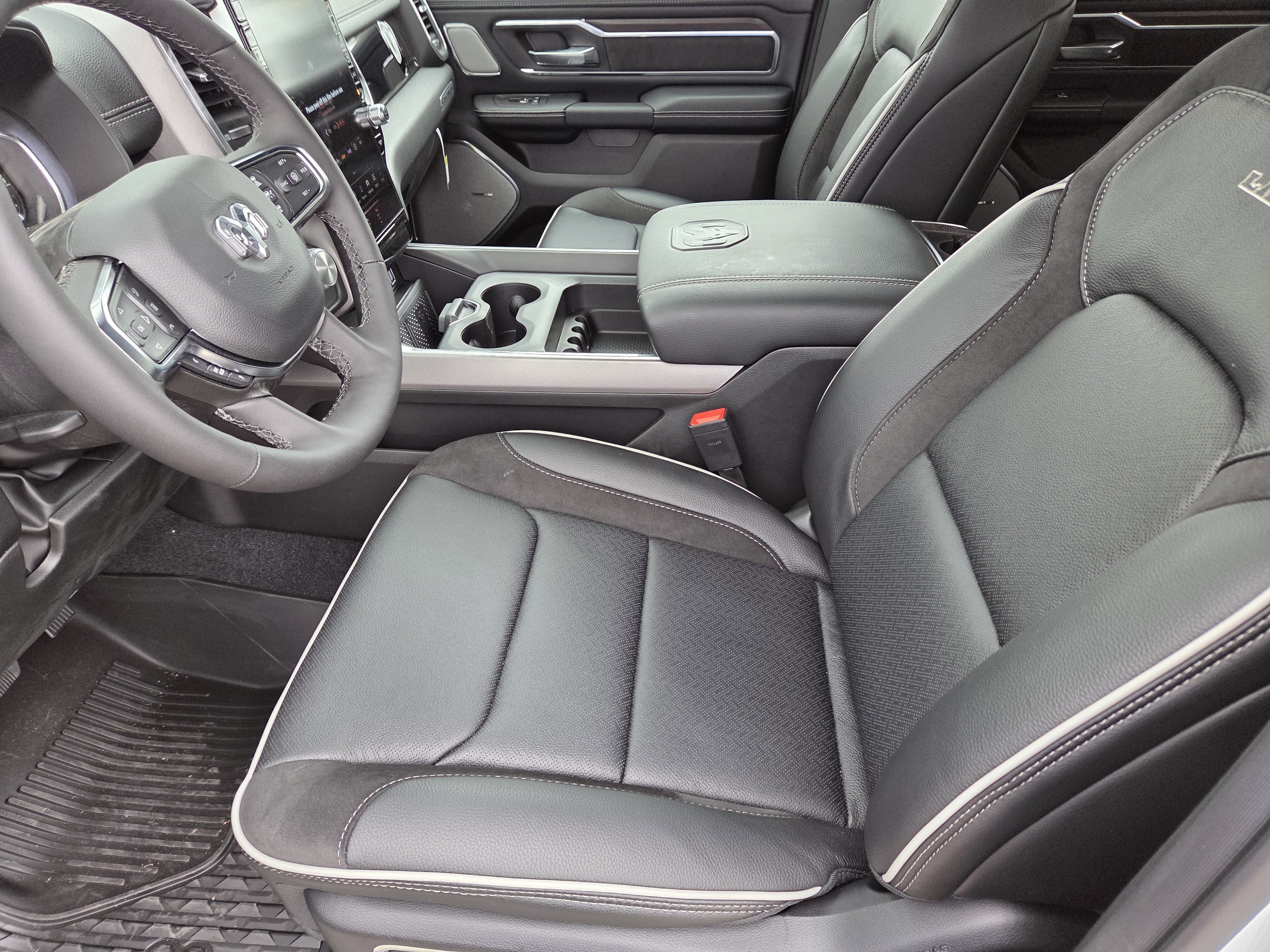 New 2026 Bright White Clearcoat Ram Laramie image 23