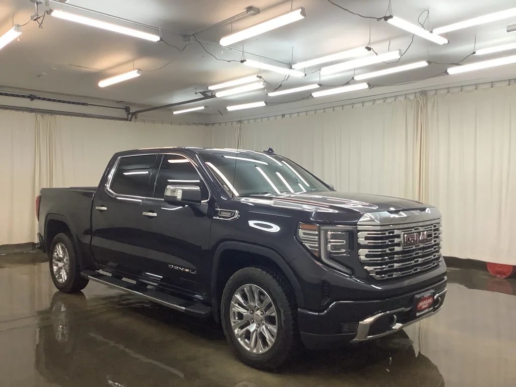 Used 2023 Titanium Rush Metallic GMC Denali image 4