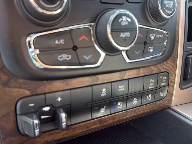 Used 2014 Black Ram Laramie Longhorn image 19