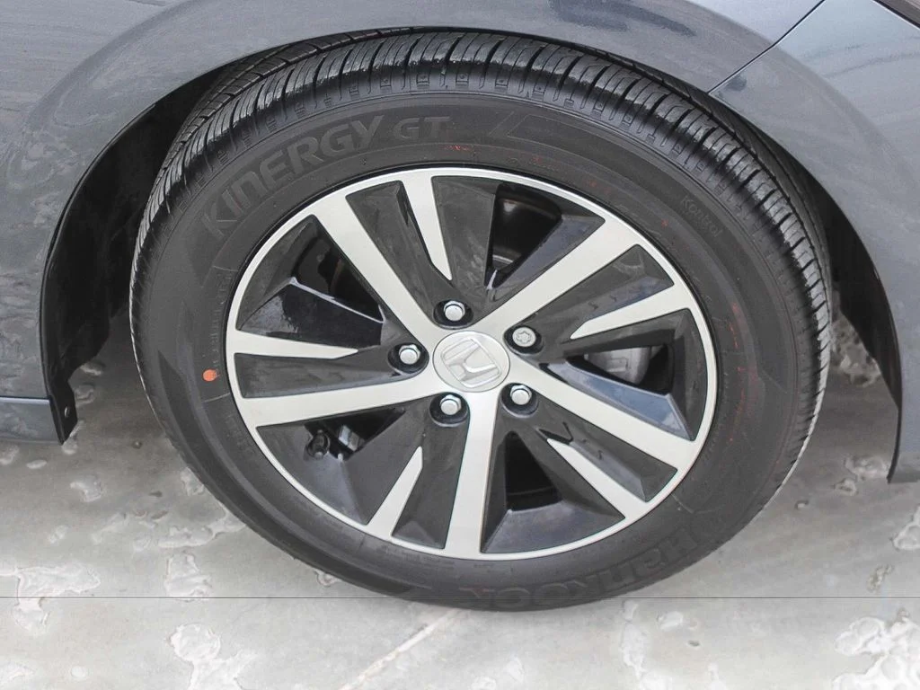 Certified Used 2023 Meteorite Gray Metallic Honda LX image 10
