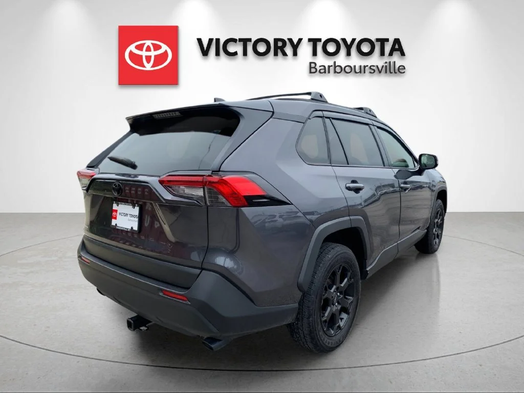 Used 2025 Gray Toyota XLE image 7