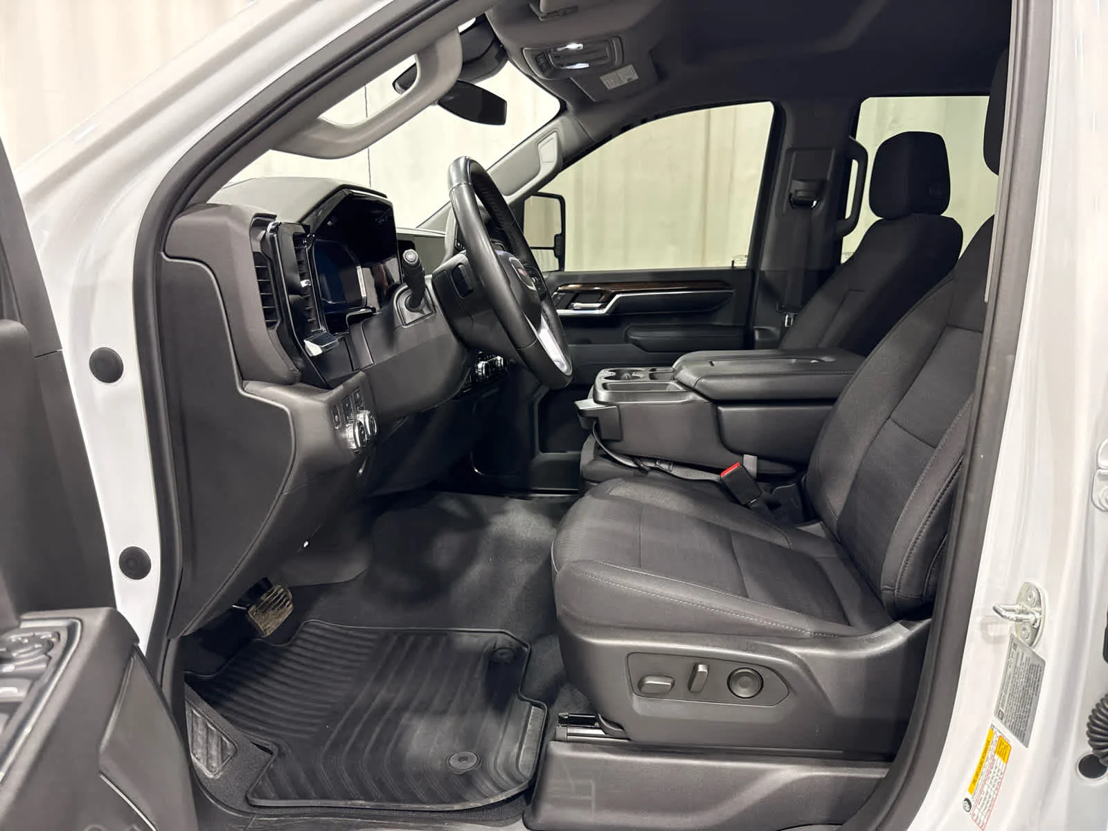 Certified Used 2024 Summit White GMC SLE image 11