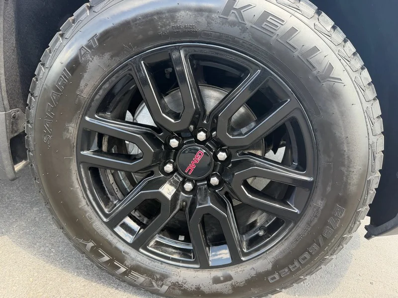 Used 2024 Sterling Metallic GMC Elevation image 37