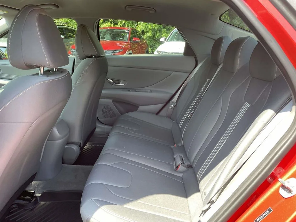 Used 2023 Red Hyundai SEL image 10
