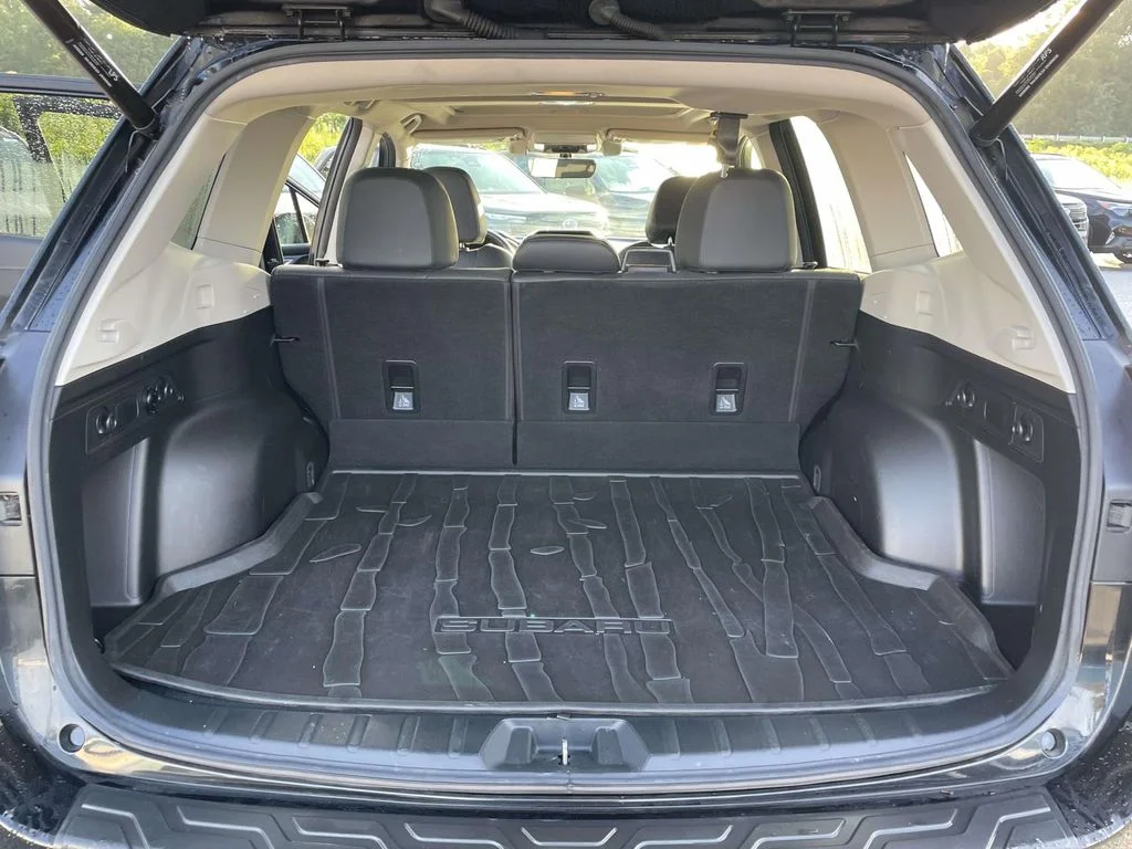 Used 2019 Crystal Black Silica Subaru Limited image 31