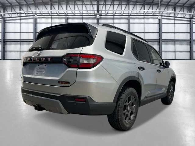 New 2026 Solar Silver Metallic Honda AWD TrailSport image 5