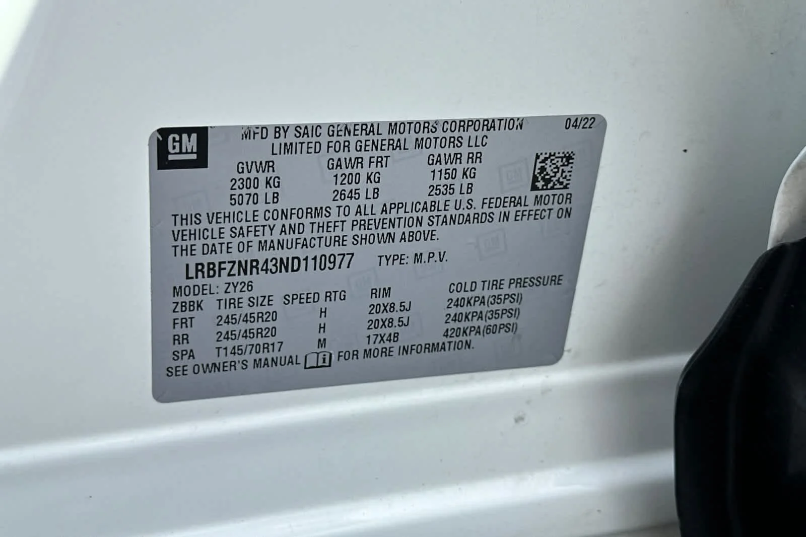 Certified Used 2022 Summit White Buick Essence image 29