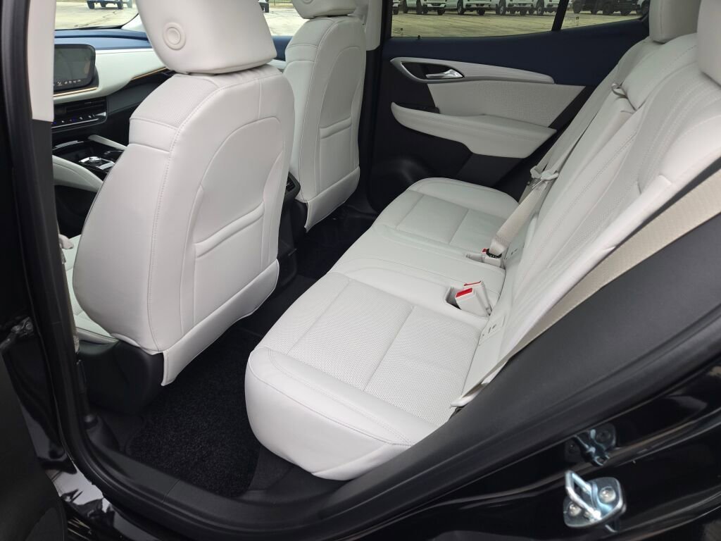 New 2026 Ebony Twilight Metallic Buick Avenir image 17