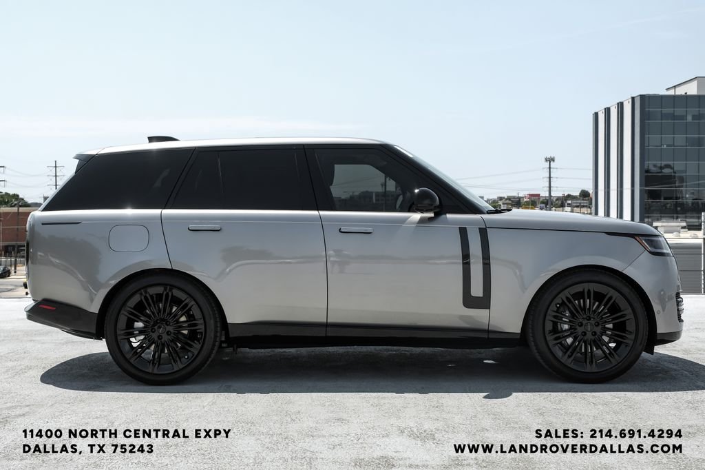 New 2026 1le Land Rover SE image 5