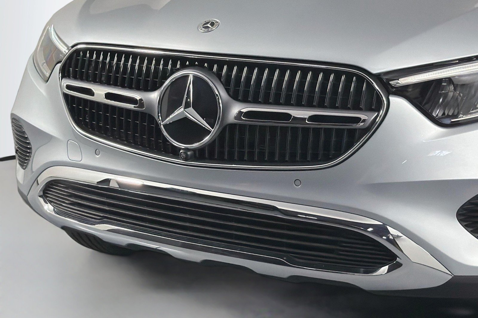 New 2026 Cirrus Silver Metallic Mercedes-Benz GLC 300 SUV image 12
