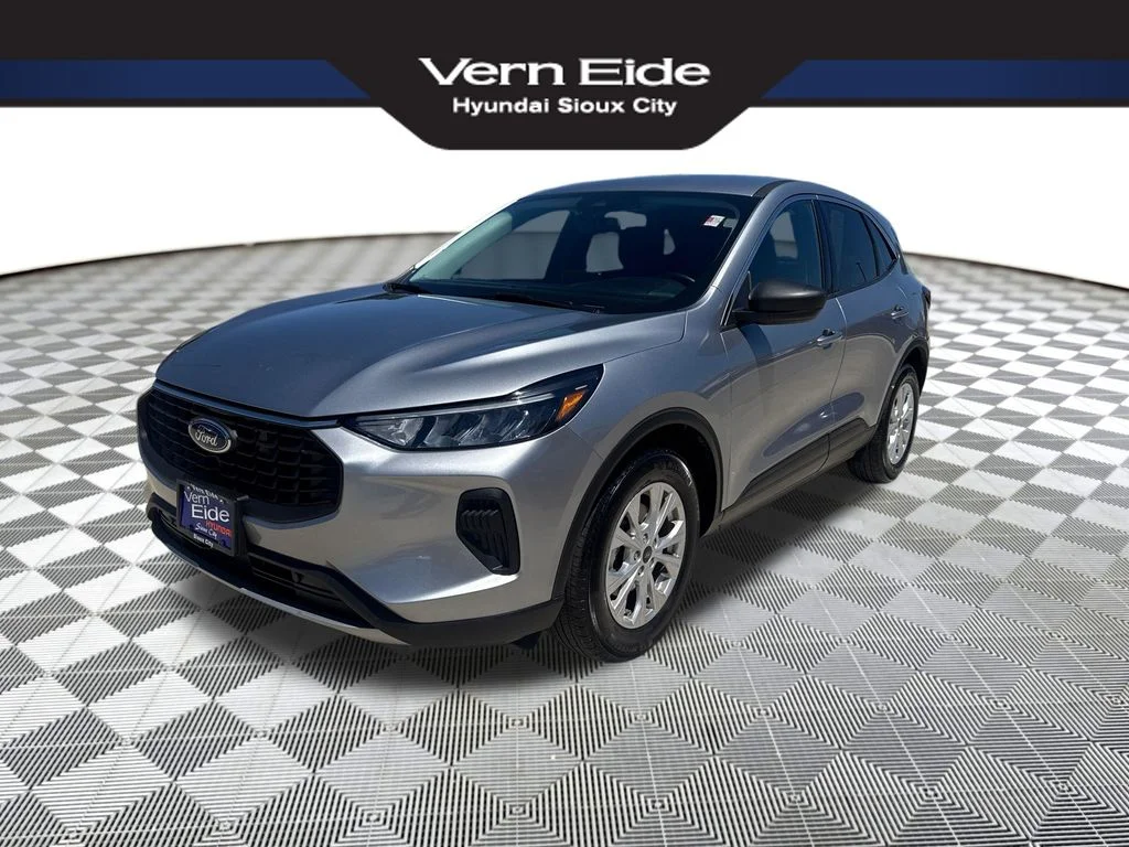 Used 2024 Silver Ford Active image 1
