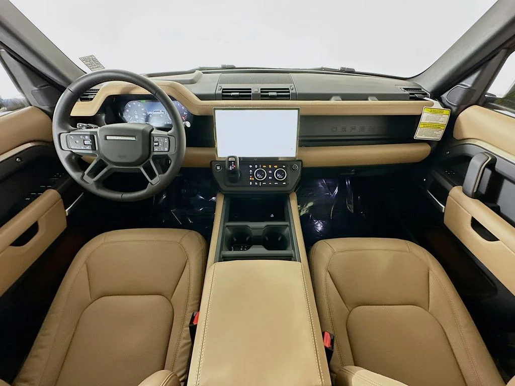 Used 2026 Gondwana Stone Metallic Land Rover X-Dynamic SE image 26