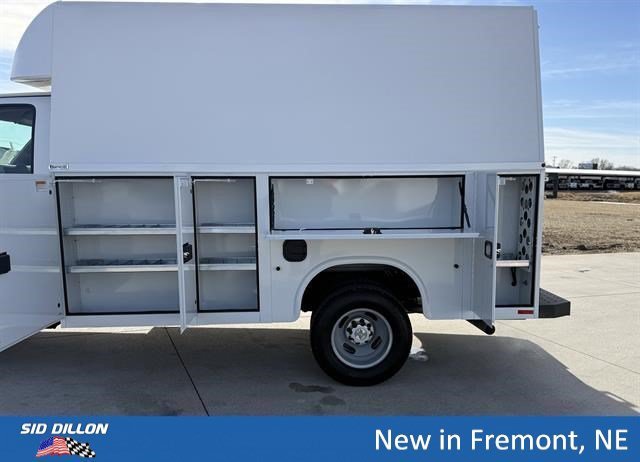 New 2025 Summit White Chevrolet 1WT image 20