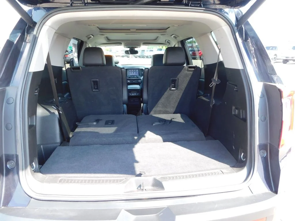 Used 2021 Midnight Blue Metallic GMC AT4 image 27