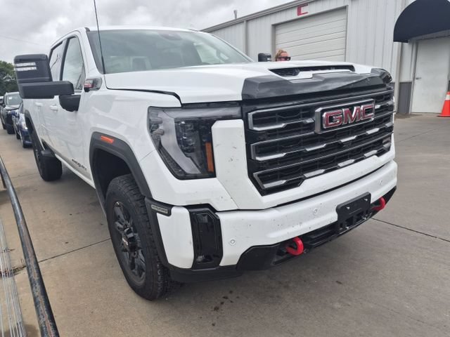 Used 2026 White GMC AT4 image 3