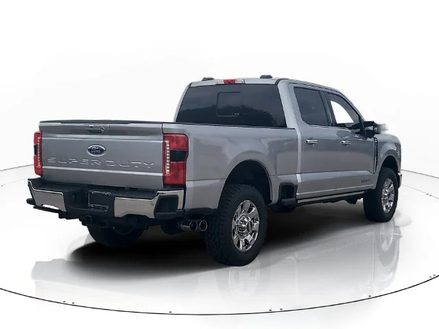 Used 2024 Silver Ford Lariat image 5