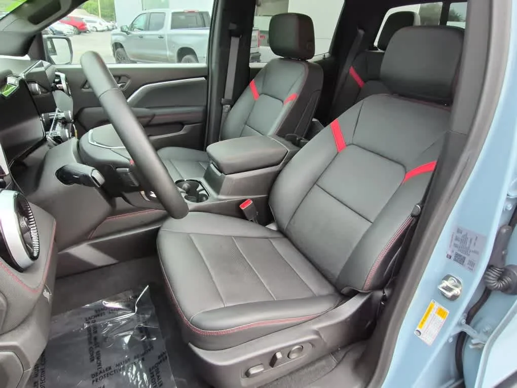 Used 2026 Snowdrift Metallic Chevrolet 4WD Z71 image 10