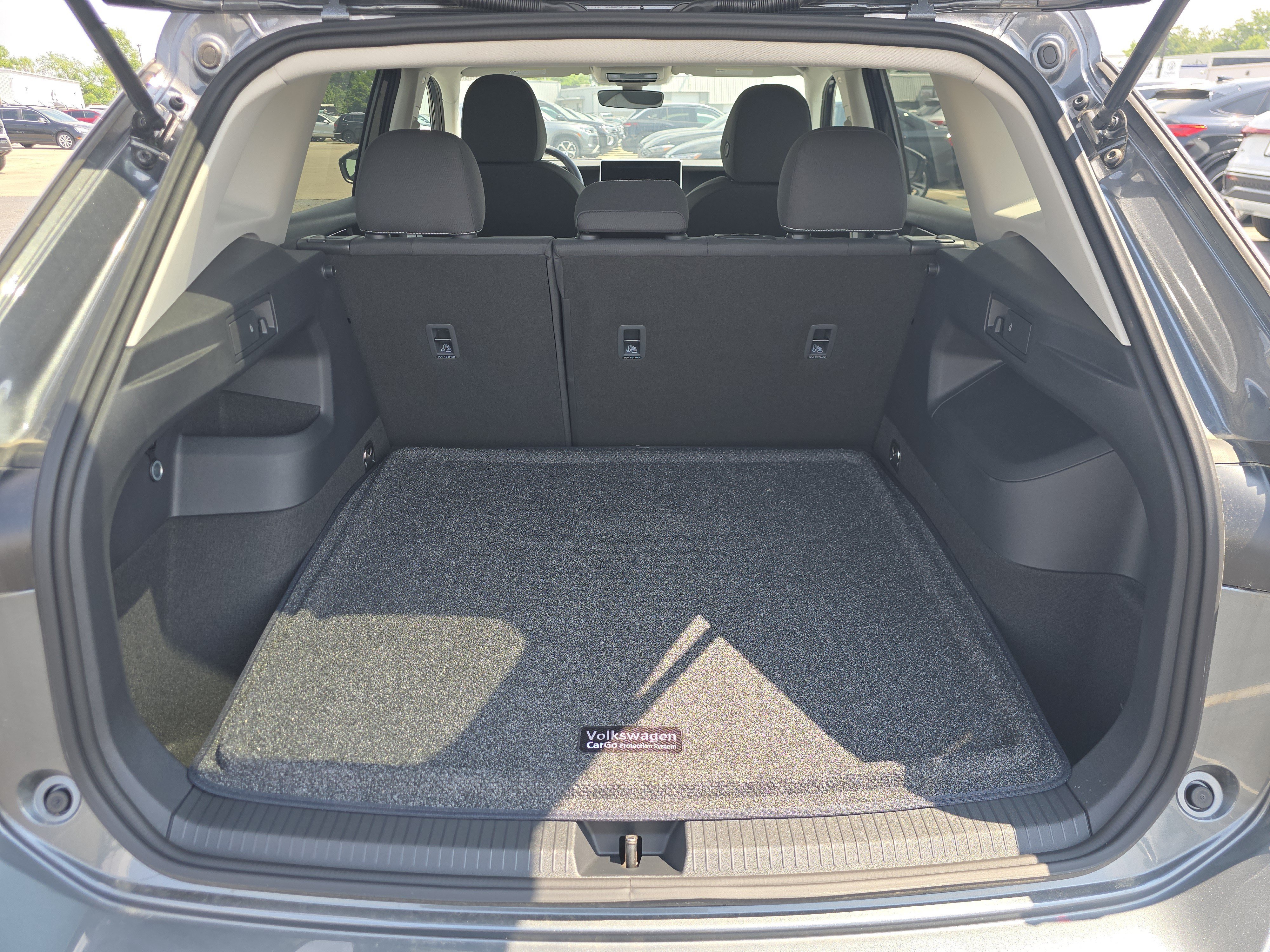 New 2026 Platinum Gray Metallic Volkswagen S image 14