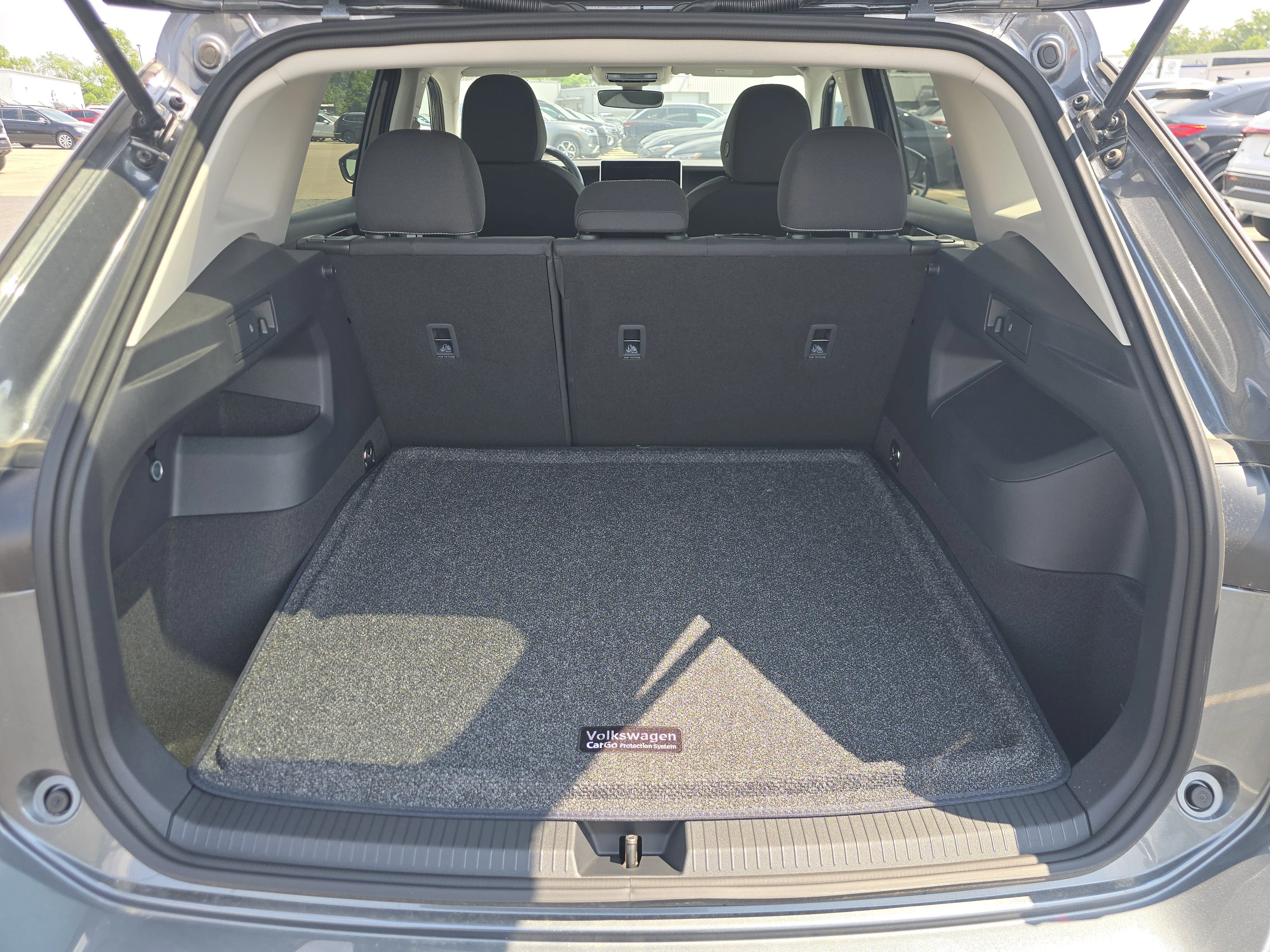 New 2026 Platinum Gray Metallic Volkswagen S image 14