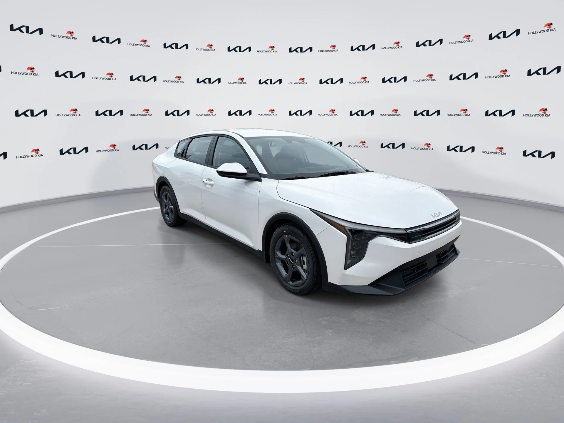 New 2026 Snow White Pearl Kia LXS image 2