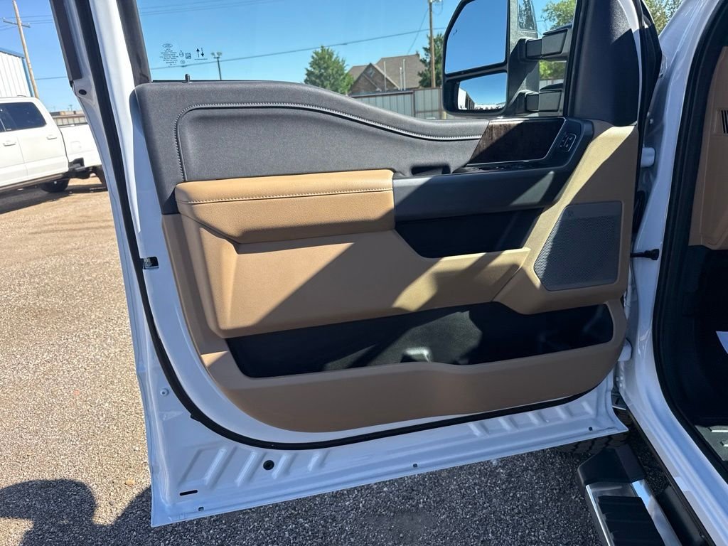New 2026 Oxford White Ford Lariat image 12