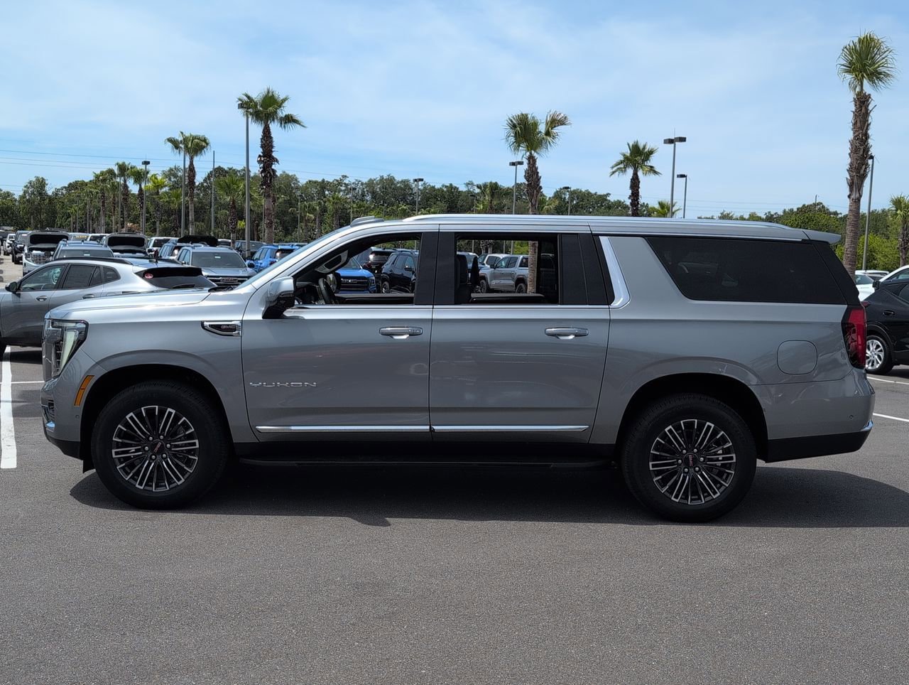 New 2026 Sterling Metallic GMC Elevation image 5