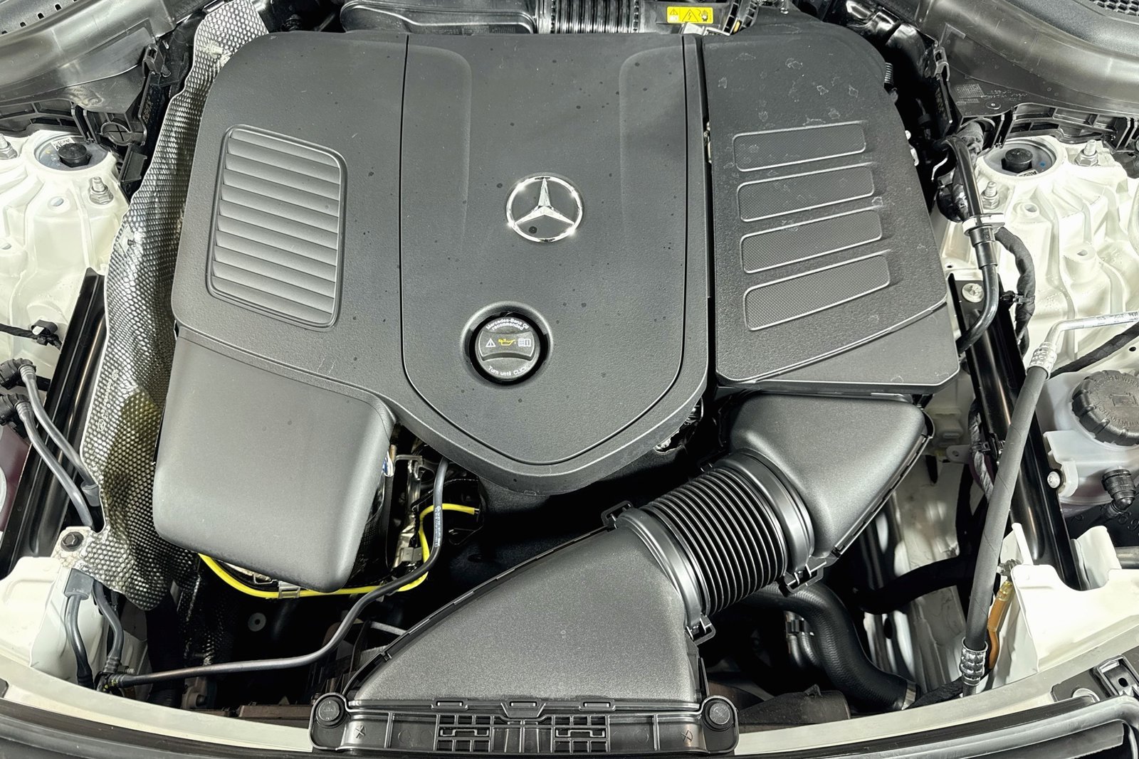 New 2026 Polar White Mercedes-Benz GLC 300 image 28