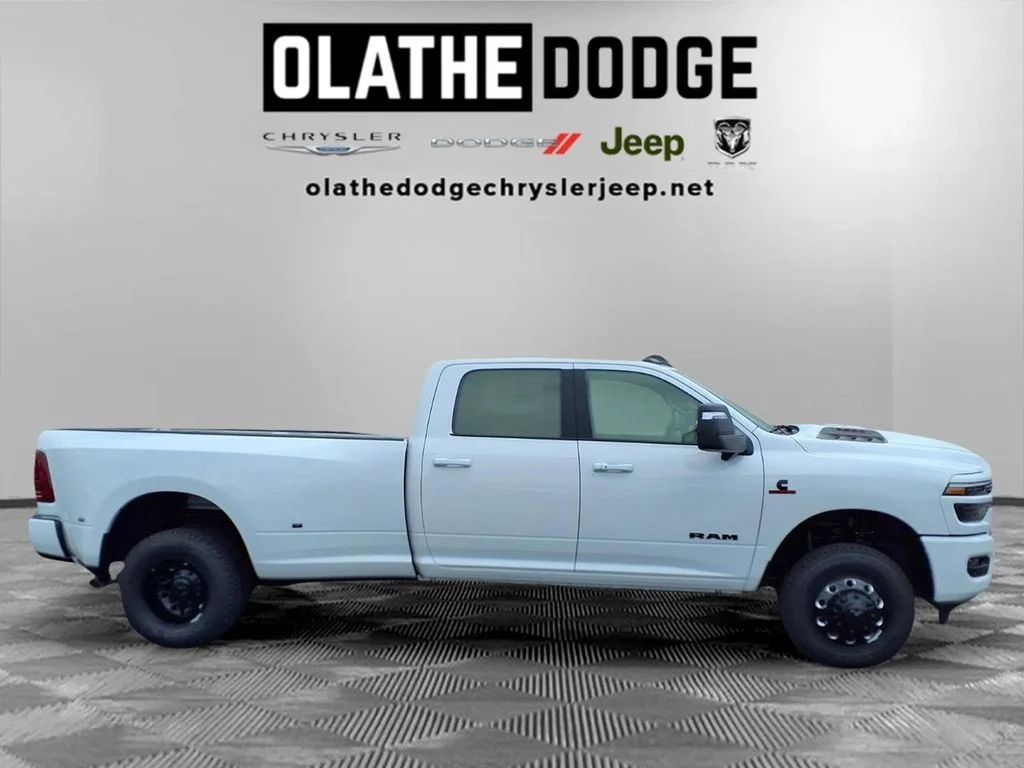 New 2026 Bright White Clear-Coat Exterior Paint RAM Laramie image 29