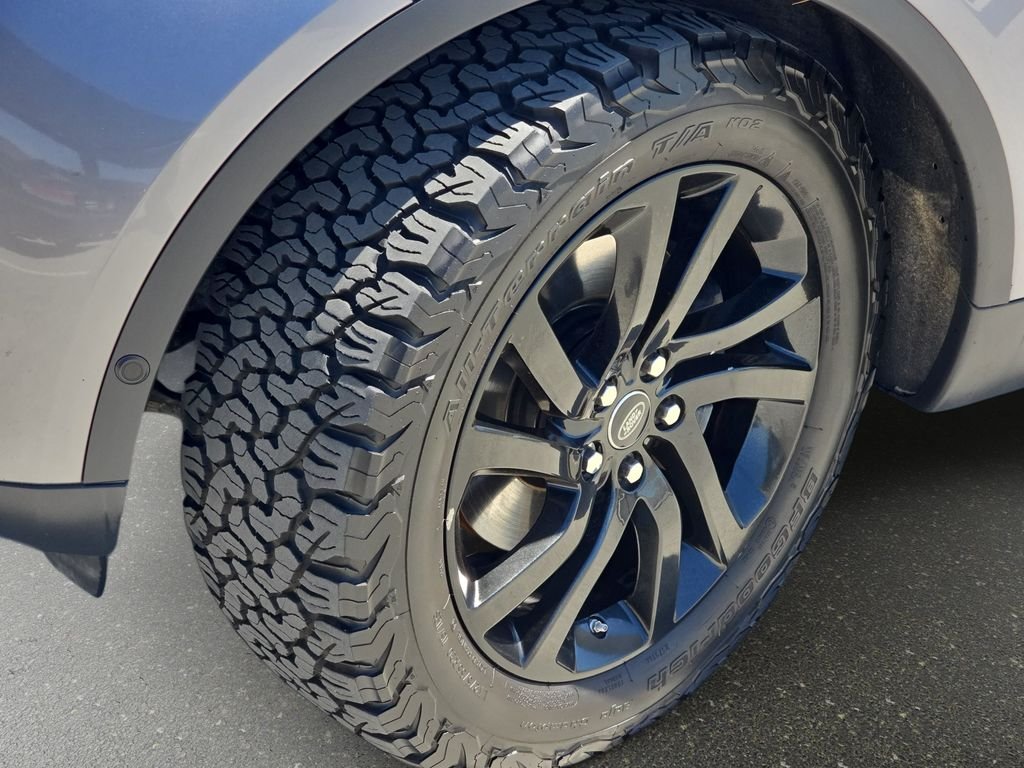 Used 2020 Gray Land Rover HSE image 38