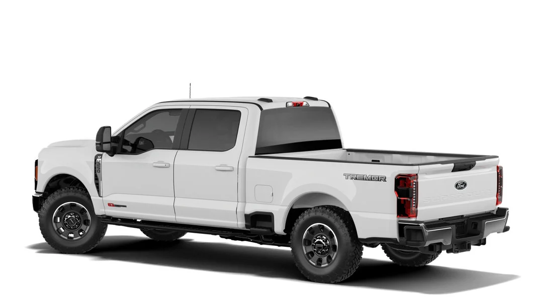 New 2027 Oxford White Ford XLT image 2