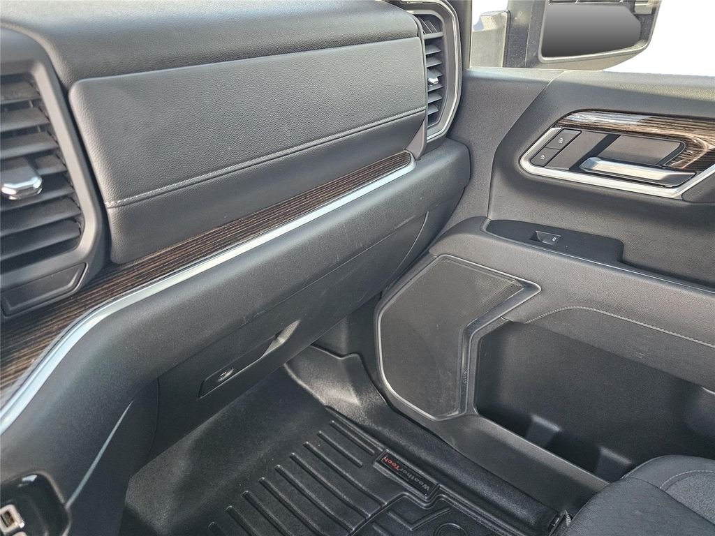 Used 2026 Black GMC SLE image 28