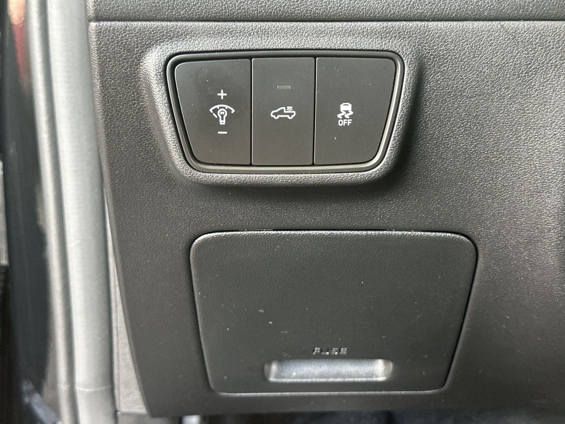 2023 Hyundai Santa Cruz SEL - Photo 18
